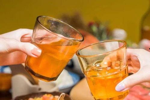 娱乐吃瓜酱测酒量